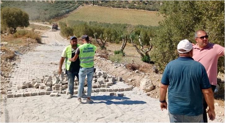 YILLARDIR YAPILMAYAN YOLU BAŞKAN GENÇAY YAPTI